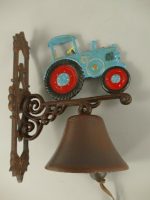 Gietijzeren bel blauwe tractor