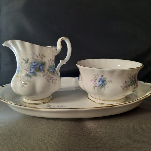 20230413_120417 Royal Albert Bleu Blossom - Afbeelding 1