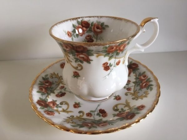 dames-kop-en-schotel-Royal-Albert-Sheraton-Belinda-series-hartelust-cadeaus-1 Royal Albert Belinda Dames kop - Afbeelding 1