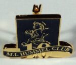 Hummel Club emaille speld 10 jaar