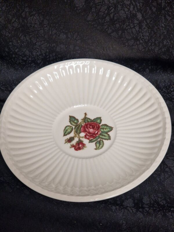 20240312_114455 Wedgwood Bordje voor grote koffiekop Moss Rose - Afbeelding 1