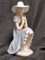 Nao Beeld Vrouw met witte hoed