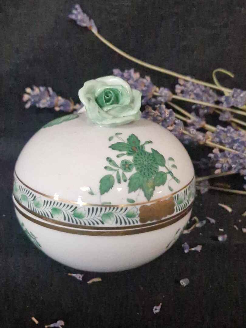 20251031_122918 Herend bonbonierre - Afbeelding 1