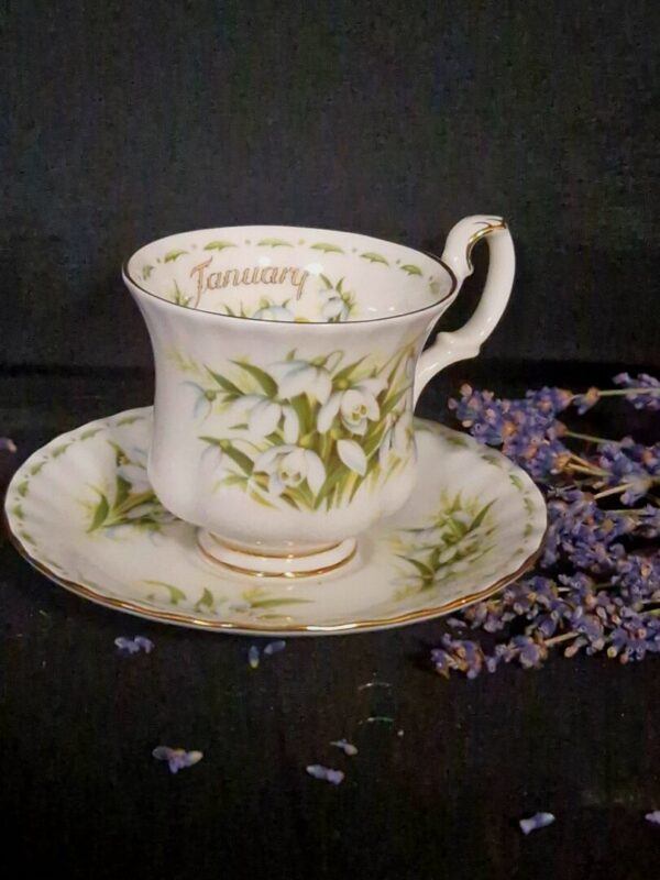 Afbeelding van WhatsApp op 2025-10-28 om 14.52.30_cee5c871 Royal Albert January Dameskop - Afbeelding 1