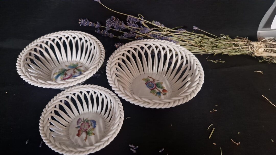 Afbeelding van WhatsApp op 2025-10-31 om 12.59.51_d65056ee Herend set mandjes - Afbeelding 1