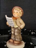 Hummel jongen Hitting the high note