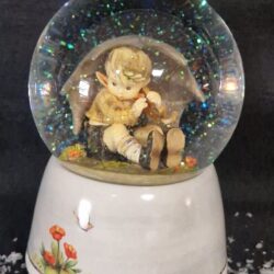 Hummel sneeuwbol met muziek