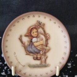 Hummel bordje Hummel Club  meisje in boom