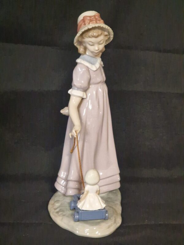Nao Beeld Pulling Dolls - Afbeelding 3