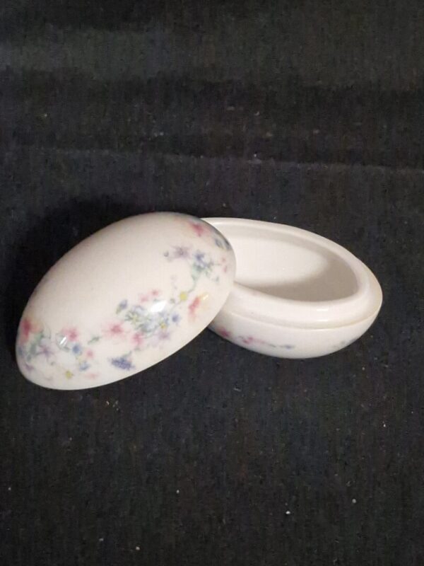 Wedgwood Angela snuisterijendoosje eivormig - Afbeelding 3