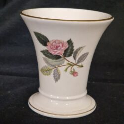 Wedgwood Hathaway  Rose Vaasje