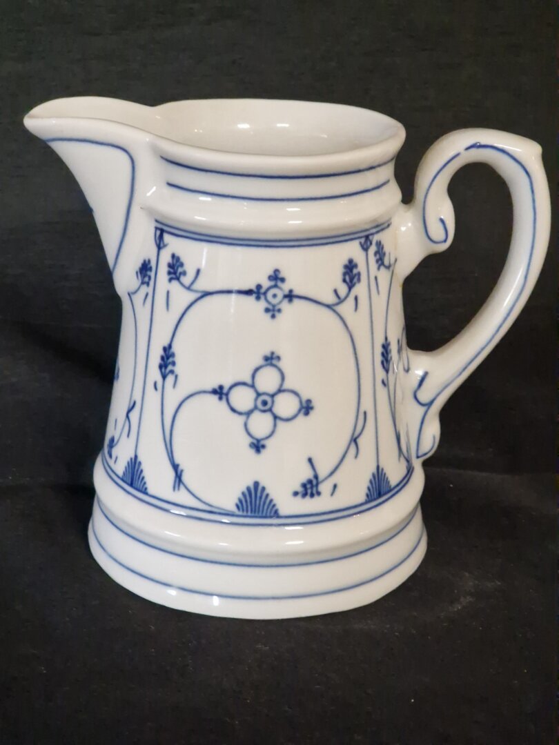 20260320_103312 Saks Blau grote melkkan - Afbeelding 1